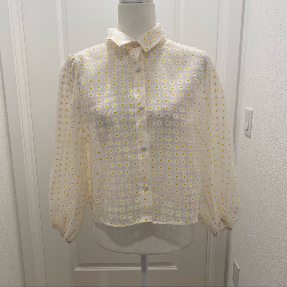Etika white/ cream and yellow/ orange daisy button up long sleeve blouse